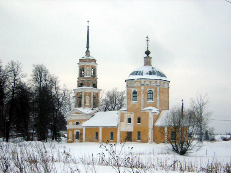 Церковь Спаса Преображения, Славный (Торжокский район и г. Торжок, Тверская область). общий вид в ландшафте