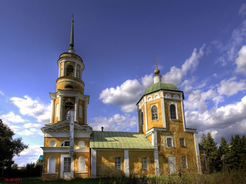 Славный. Церковь Спаса Преображения. фасады