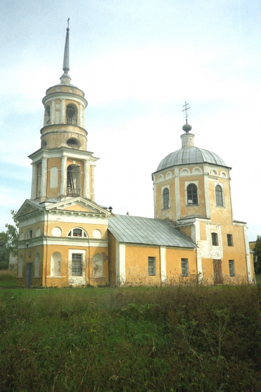 Церковь Спаса Преображения, Славный (Торжокский район и г. Торжок, Тверская область). фасады