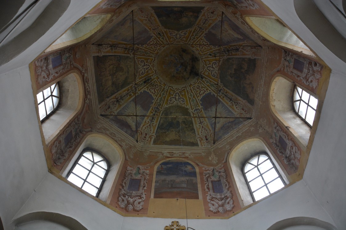 Церковь Спаса Преображения, Славный (Торжокский район и г. Торжок, Тверская область). интерьер и убранство