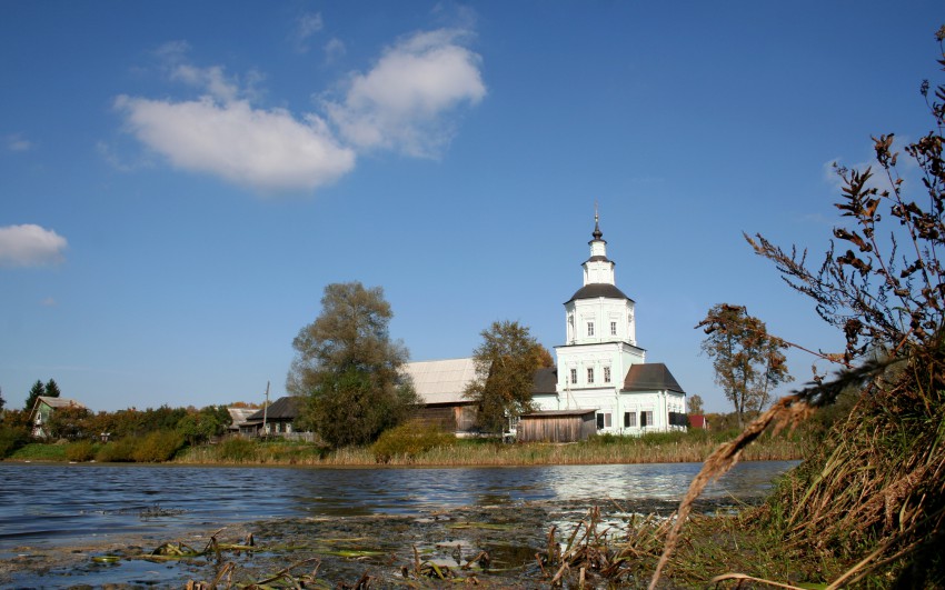 Могутово. Церковь Сергия Радонежского. общий вид в ландшафте, сентябрь 2006