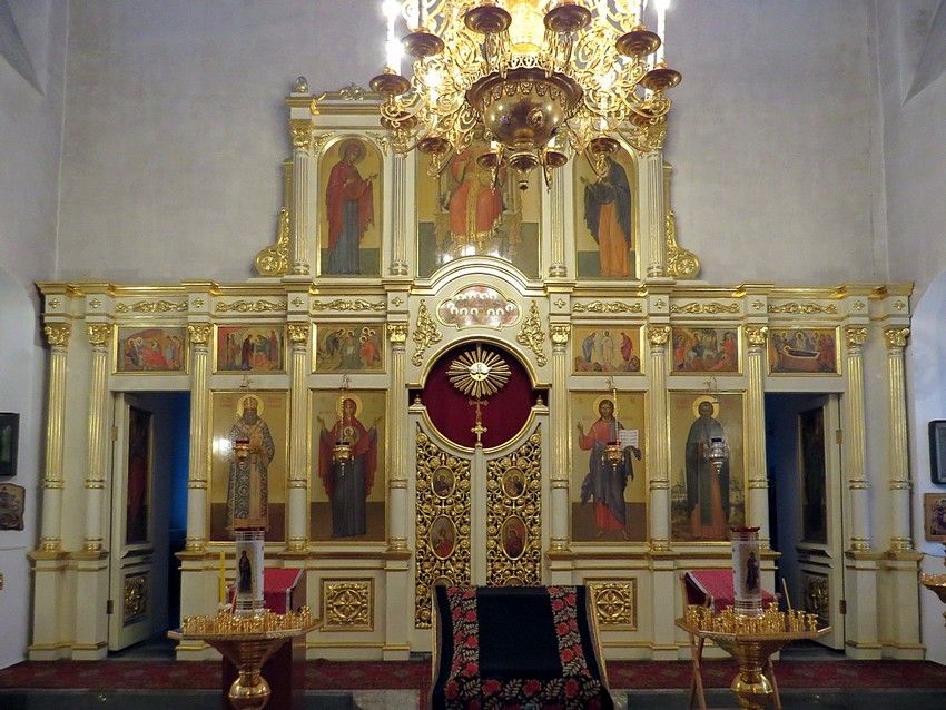 Церковь Сергия Радонежского, Могутово (Наро-Фоминский городской округ, Московская область). интерьер и убранство, Иконостас
