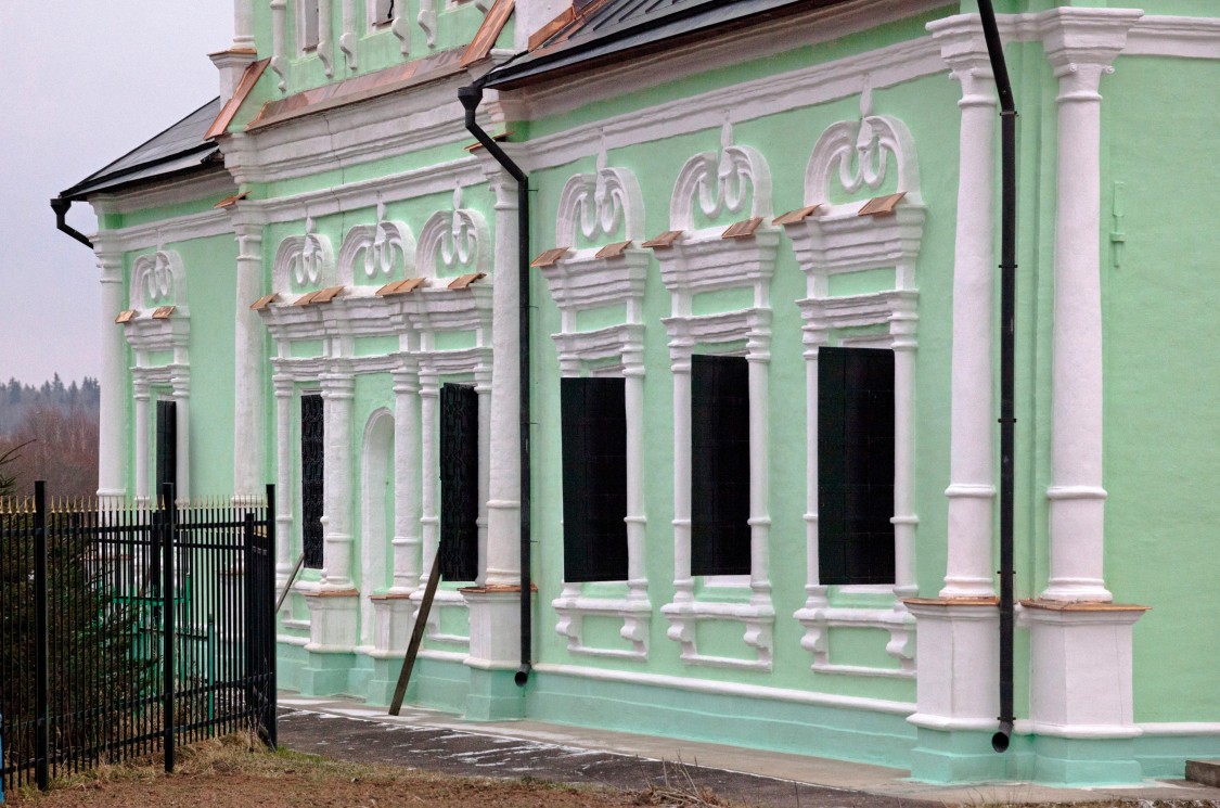 Церковь Сергия Радонежского, Могутово (Наро-Фоминский городской округ, Московская область). архитектурные детали