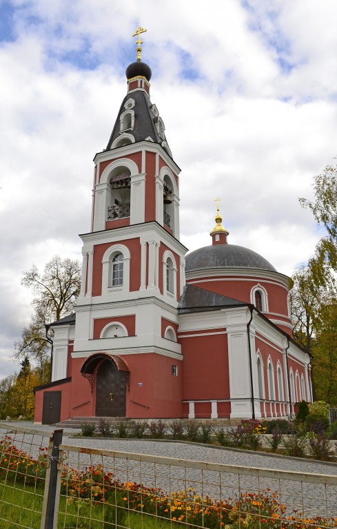 Церковь Михаила Архангела, Белоусово (Троицкий административный округ (ТАО), г. Москва). фасады