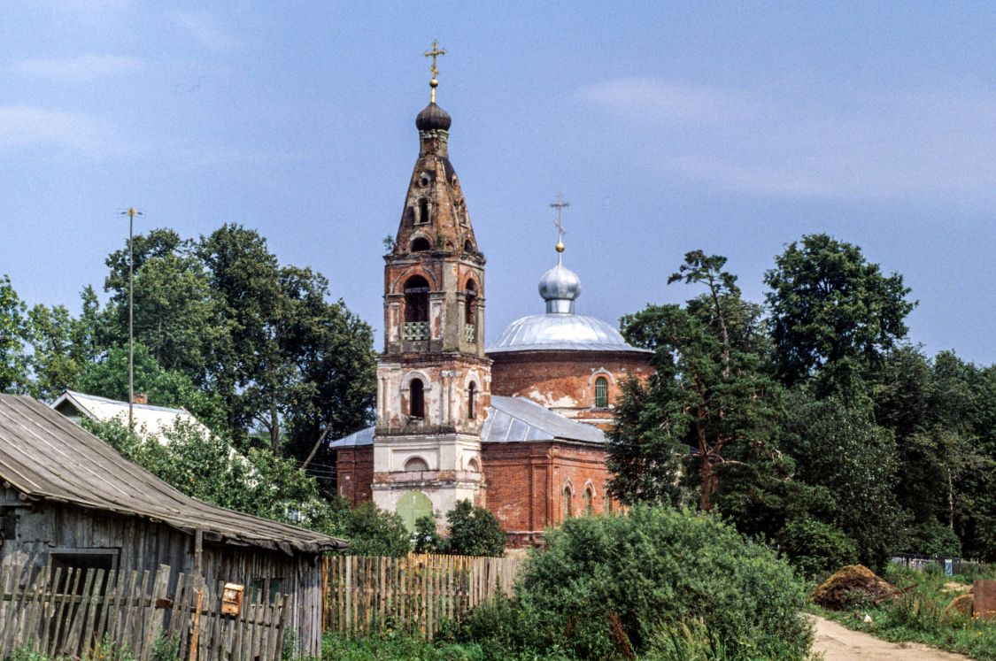 Церковь Михаила Архангела, Белоусово (Троицкий административный округ (ТАО), г. Москва). фасады