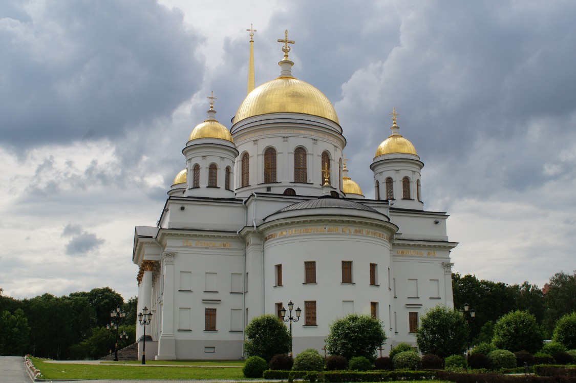 Екатеринбург. Александро-Невский Ново-Тихвинский монастырь. Собор Александра Невского. фасады