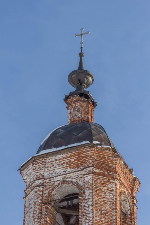 Церковь Иоанна Богослова, Ильинское (Юрьев-Польский район, Владимирская область). архитектурные детали, Завершение колокольни
