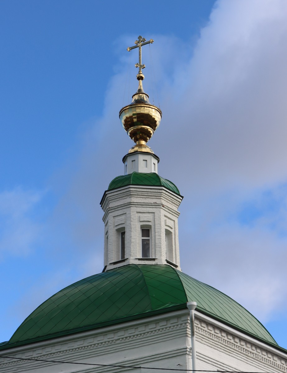Ильинское. Церковь Иоанна Богослова. архитектурные детали, Завершение основного объема, вид с юго-запада