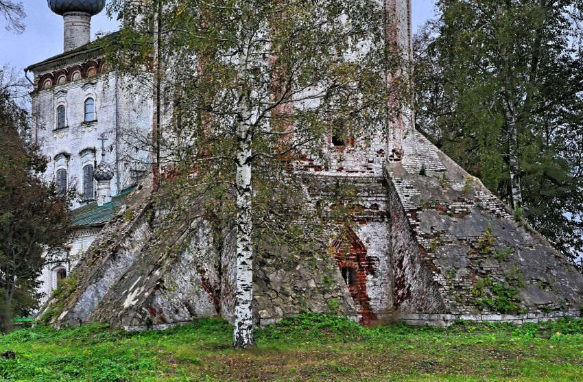 Большие Всегодичи. Церковь Успения Пресвятой Богородицы. архитектурные детали