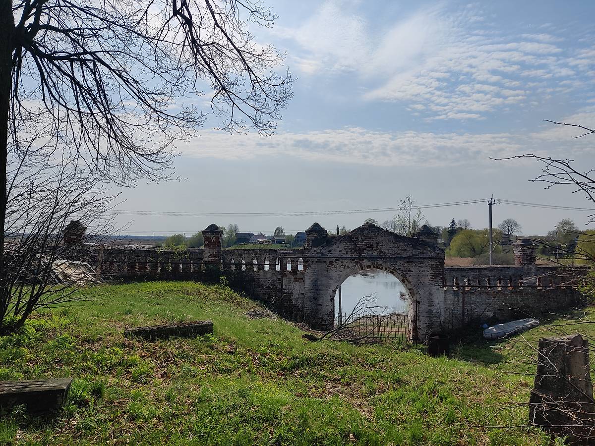 Юго-Западные ворота с выходом к реке Уводь, дополнительная информация. Церковь Успения Пресвятой Богородицы, Большие Всегодичи (Ковровский район и г. Ковров, Владимирская область)