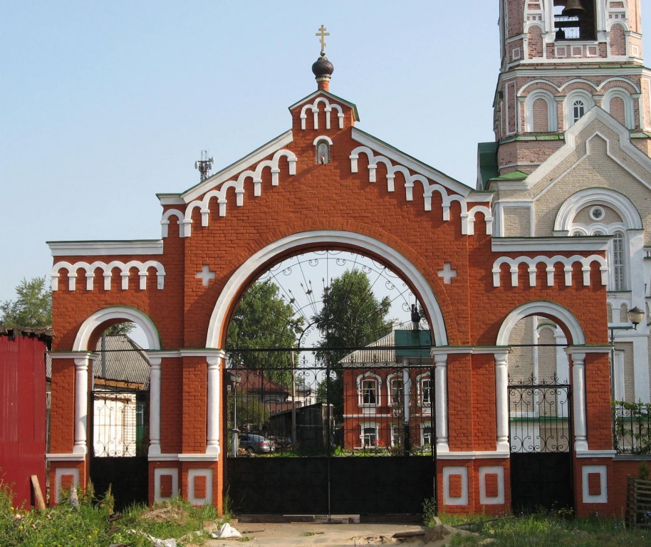 Юрино. Церковь Михаила Архангела. дополнительная информация, Северные врата ограды храма