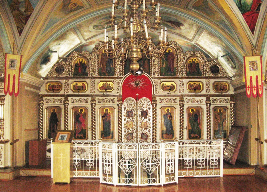 Церковь Михаила Архангела, Юрино (Юринский район, Республика Марий Эл). интерьер и убранство, Иконостас нижнего теплого престола Николая Чудотворца