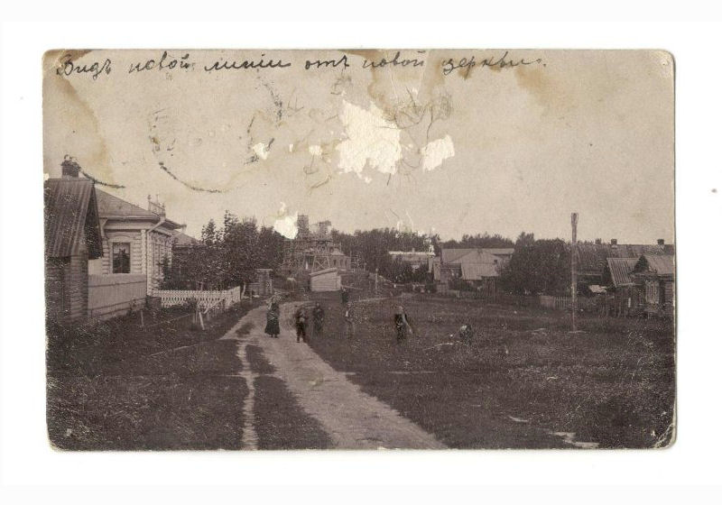 Церковь Всех Святых, Гороховец (Гороховецкий район, Владимирская область). архивная фотография, Церковь в лесах в период строительства (на фото на горизонте). Номер в Госкаталоге:16597981; Государственное бюджетное учреждение культуры Владимирской области 