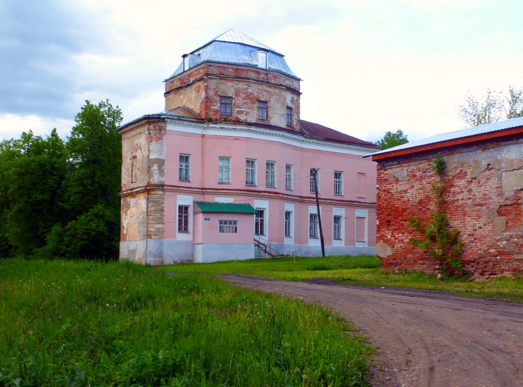 Смоленское. Церковь Успения Пресвятой Богородицы. фасады, Восточная часть.