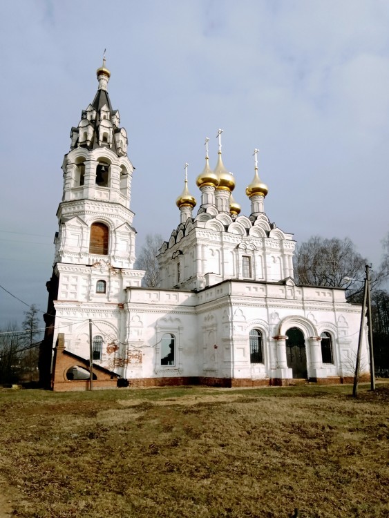 Церковь Троицы Живоначальной, Драчёво (Мытищинский городской округ и гг. Долгопрудный, Лобня, Московская область). фасады