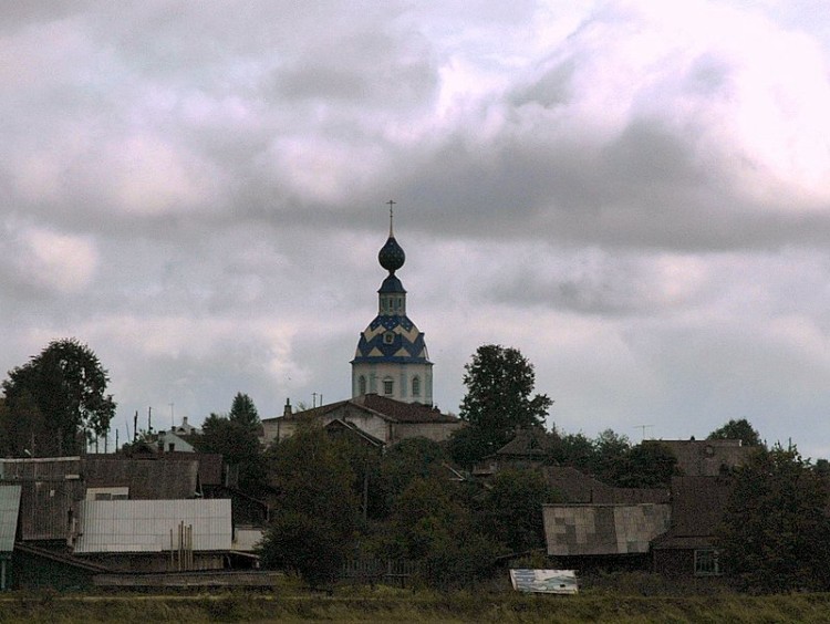 Церковь Успения Пресвятой Богородицы, Пестяки (Пестяковский район, Ивановская область). общий вид в ландшафте