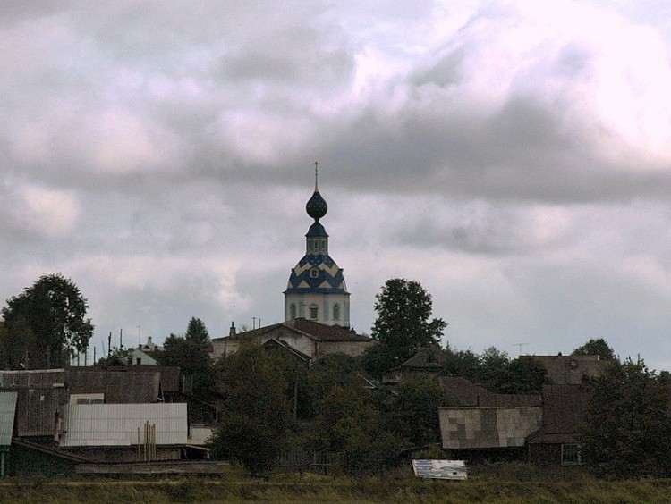 Пестяки. Церковь Успения Пресвятой Богородицы. общий вид в ландшафте