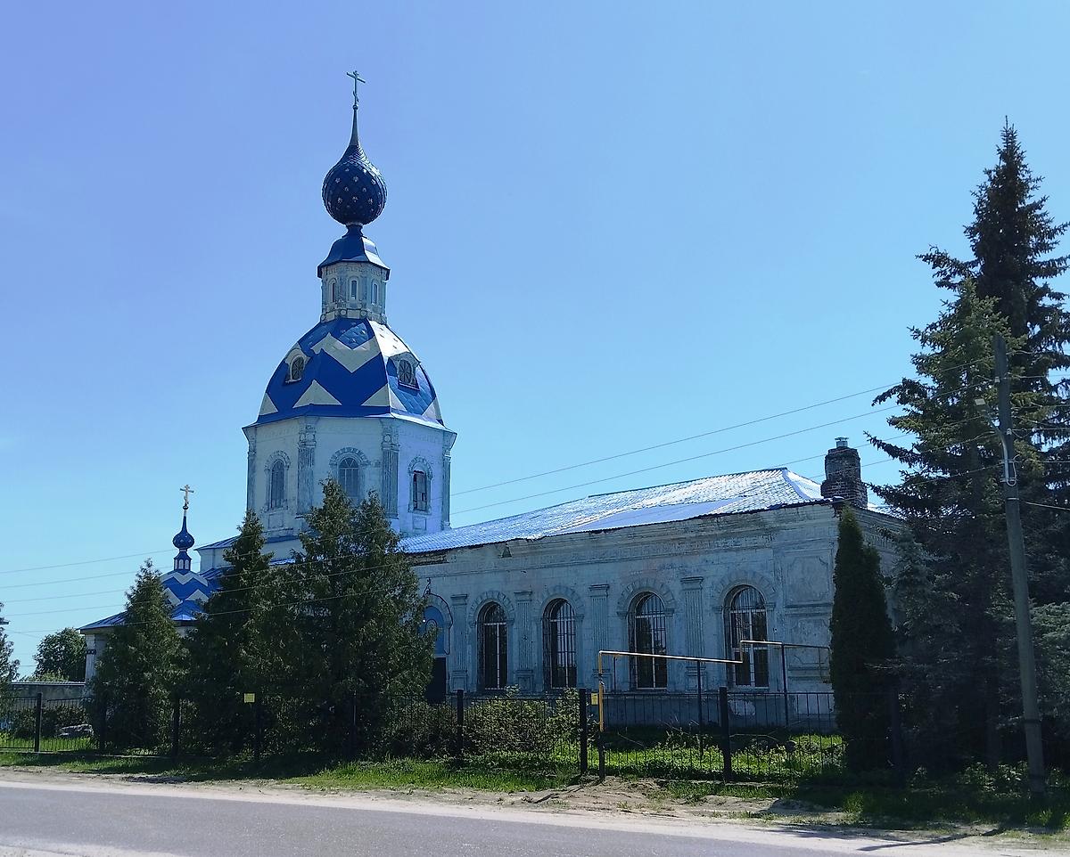 общий вид в ландшафте. Церковь Успения Пресвятой Богородицы, Пестяки (Пестяковский район, Ивановская область)