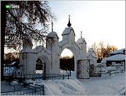 Церковь Троицы Живоначальной, Южные ворота ограды, вид от церкви<br>, Арбузово, Собинский район, Владимирская область
