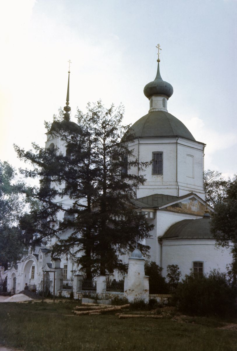Арбузово. Церковь Троицы Живоначальной. фасады