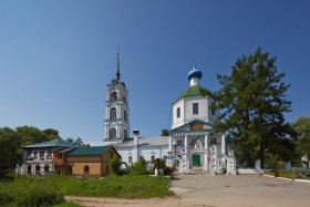 Арбузово. Церковь Троицы Живоначальной