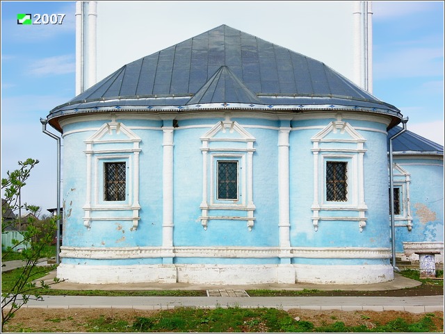 Церковь Казанской иконы Божией Матери, Старая Слобода (Александровский район, Владимирская область). архитектурные детали, Трёхчастная апсида