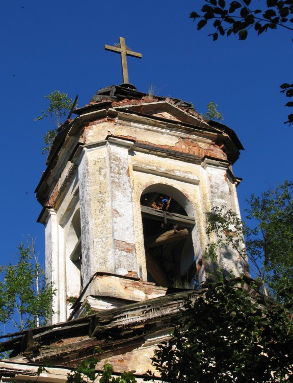 Церковь Николая Чудотворца, Верола (Кировский район, Ленинградская область). архитектурные детали