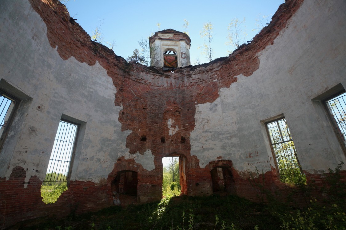 Церковь Николая Чудотворца, Верола (Кировский район, Ленинградская область). интерьер и убранство
