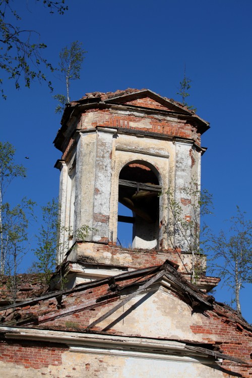 Церковь Николая Чудотворца, Верола (Кировский район, Ленинградская область). архитектурные детали