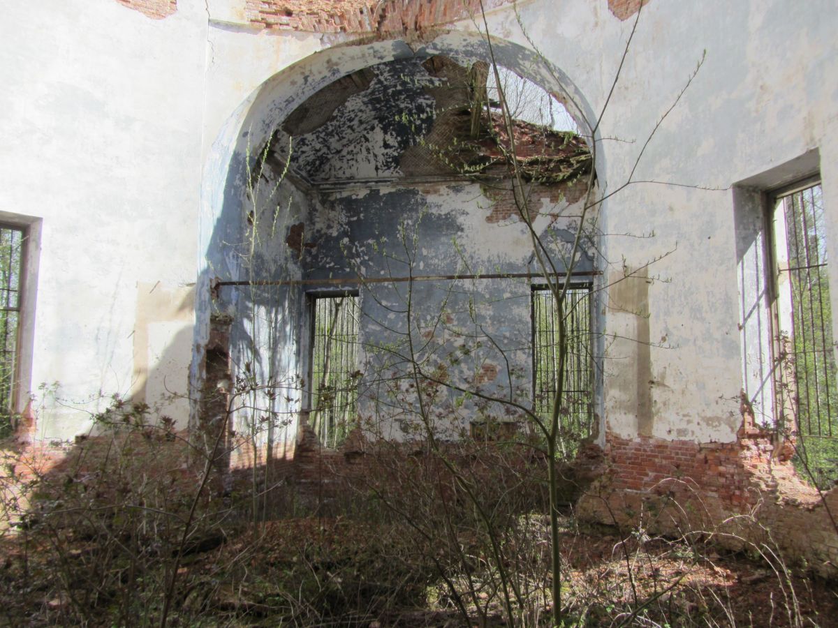 Церковь Николая Чудотворца, Верола (Кировский район, Ленинградская область). интерьер и убранство