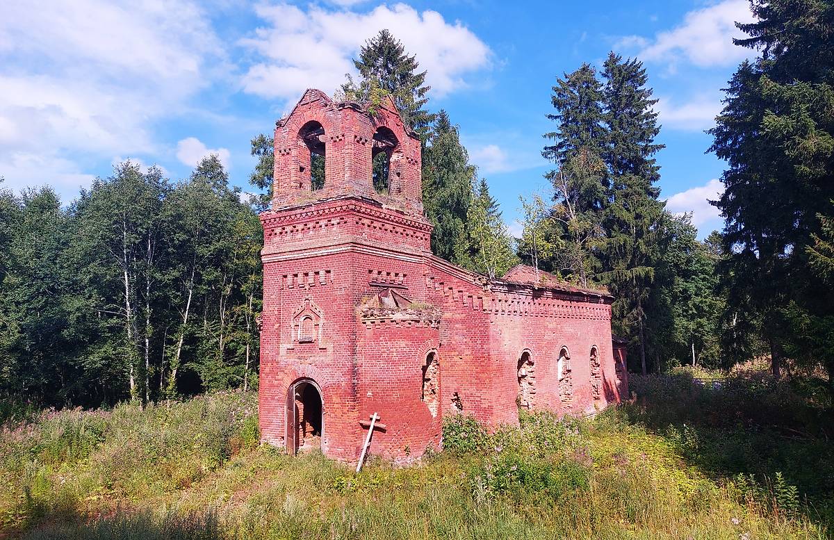 фасады. Церковь Флора и Лавра, Гавсарь (Кировский район, Ленинградская область)