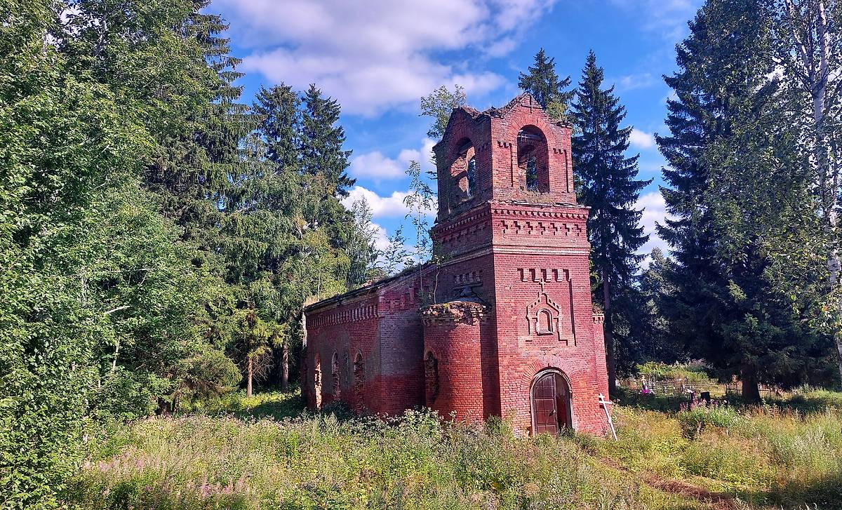 фасады. Церковь Флора и Лавра, Гавсарь (Кировский район, Ленинградская область)