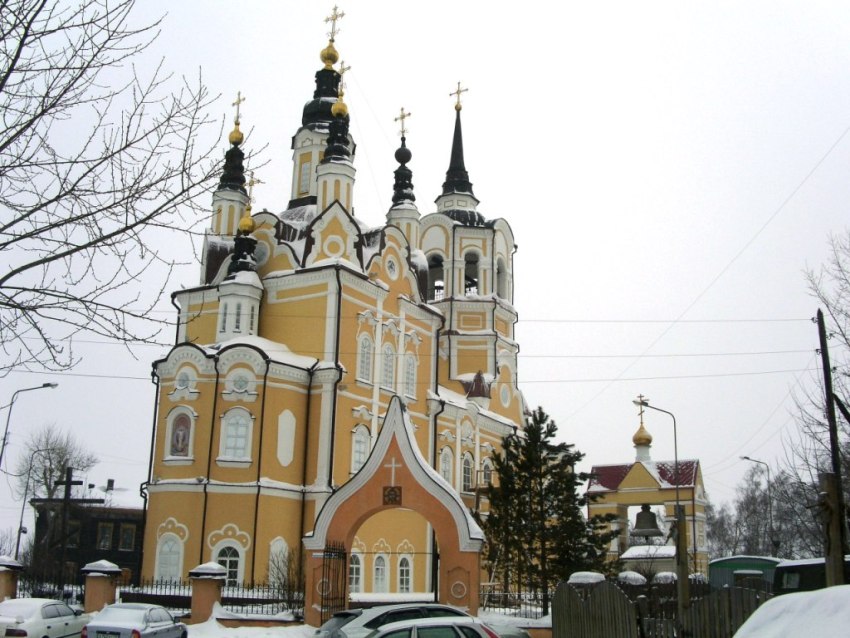 Томск. Церковь Воскресения Христова. фасады, вид с северо-востока