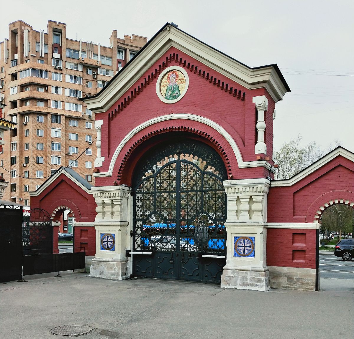 Таганский. Покровский женский монастырь. фасады, Святые врата