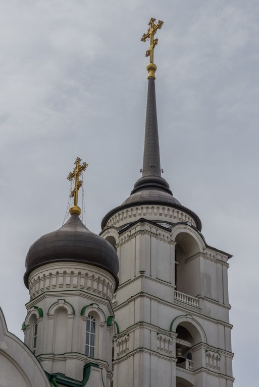 Воронеж. Кафедральный собор Благовещения Пресвятой Богородицы. архитектурные детали, Боковая глава и верхний ярус колокольни