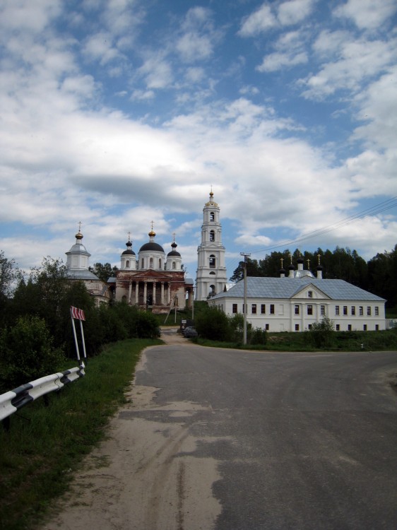 Высоковский Успенский монастырь, Успенский (Ковернинский район, Нижегородская область). общий вид в ландшафте