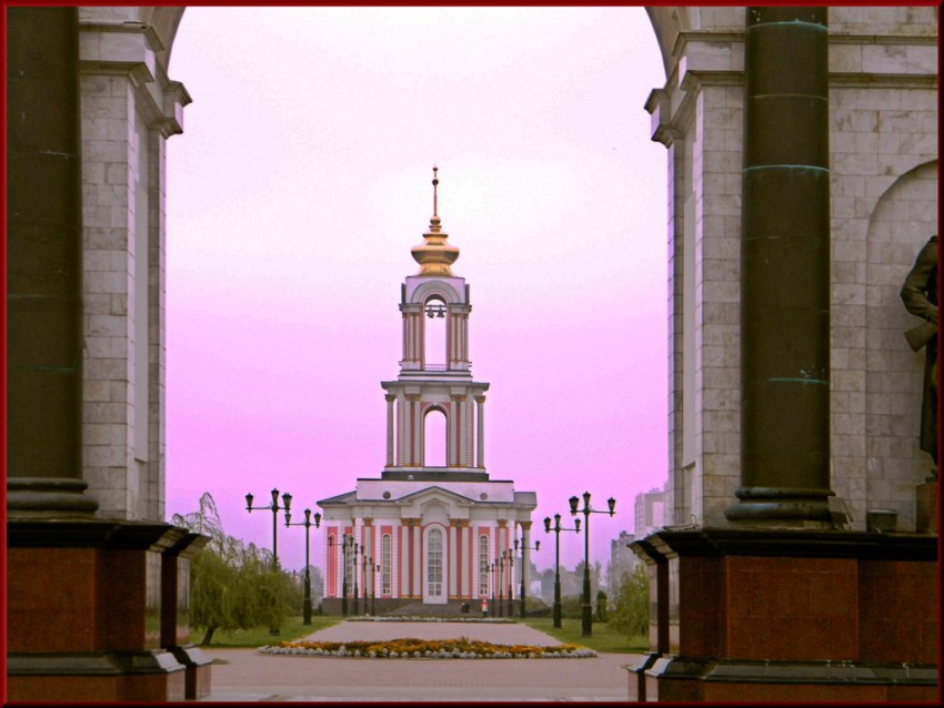 Курск. Церковь Георгия Победоносца при мемориальном комплексе 