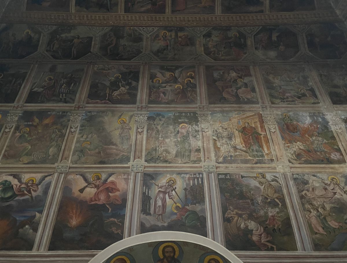 Роспись западной стены, интерьер и убранство. Церковь Илии Пророка и Иакова апостола, Яковлевское (Костромской район, Костромская область)