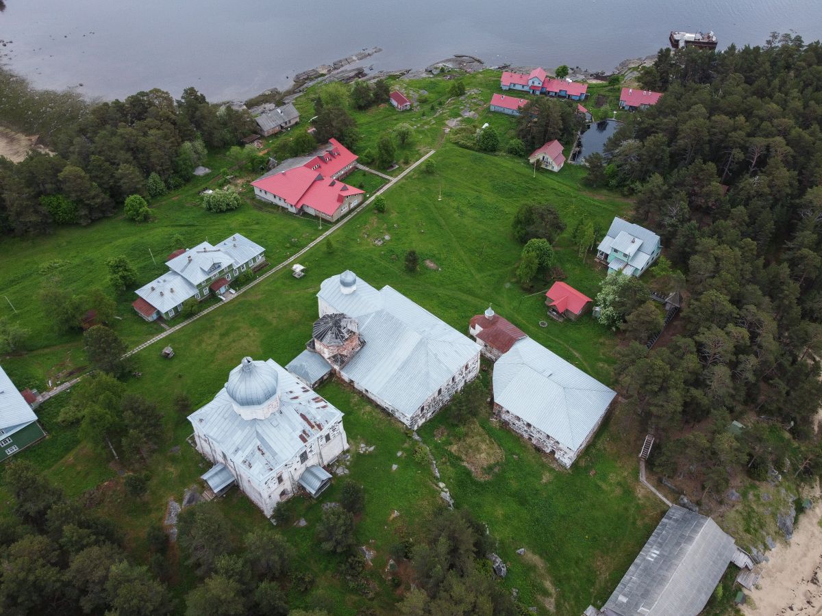 Кийский Крестный монастырь, Кий-остров (Онежский район, Архангельская область). архитектурные детали