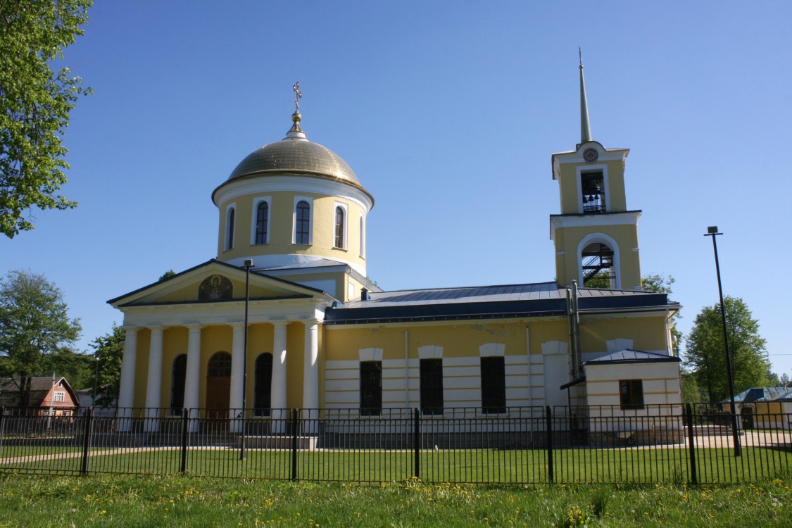 Зубцов. Собор Успения Пресвятой Богородицы. фасады