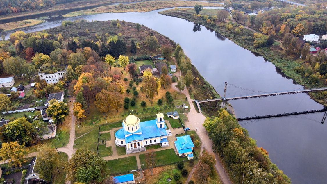 Собор Успения Пресвятой Богородицы, Зубцов (Зубцовский район, Тверская область). общий вид в ландшафте