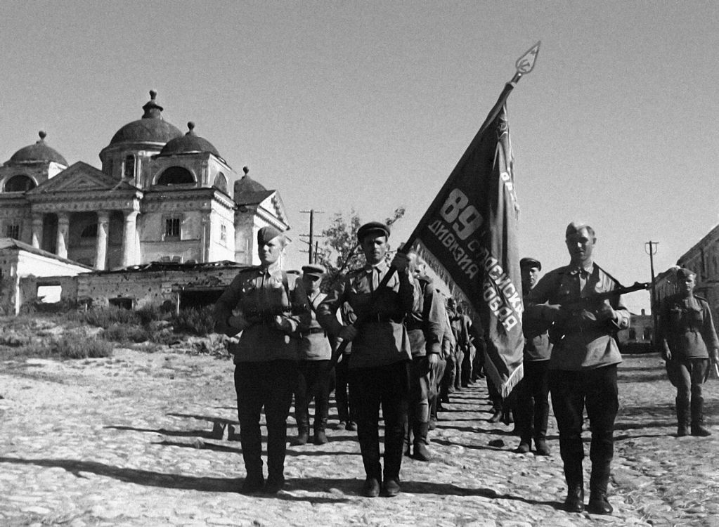Кафедральный собор Преображения Господня, Белгород (Белгород, город, Белгородская область). архивная фотография, Фото 1943 г. из фотоархива ТАСС