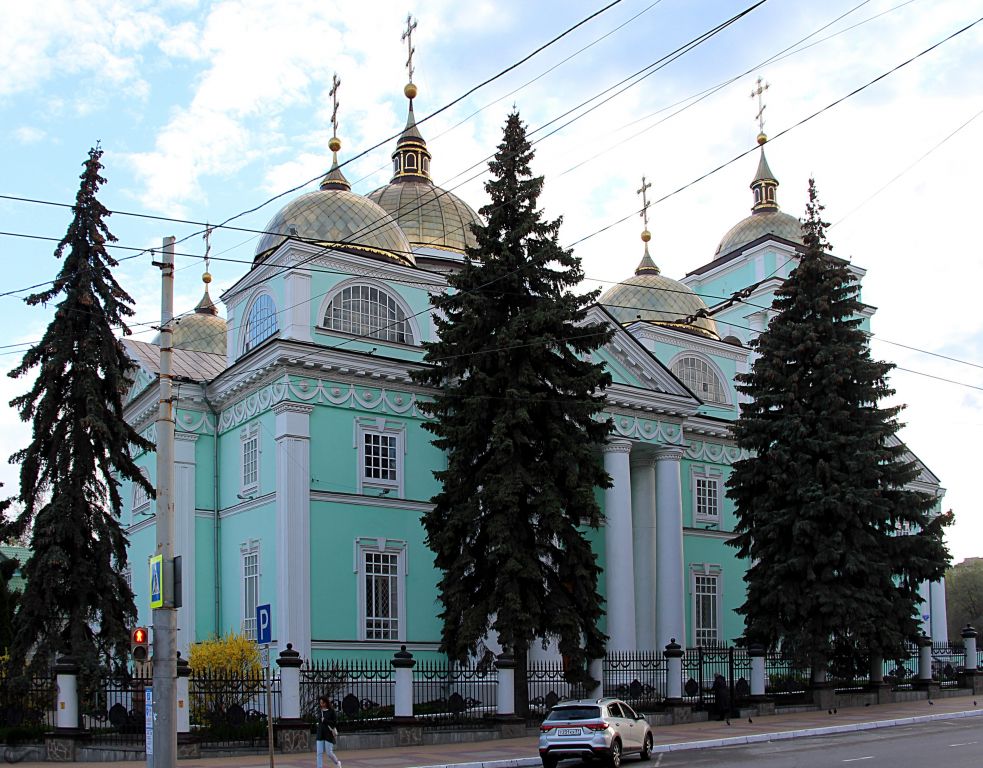 Белгород. Кафедральный собор Спаса Преображения. фасады