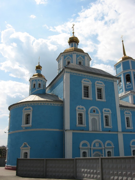 Собор Смоленской иконы Божией Матери, Белгород (Белгород, город, Белгородская область). архитектурные детали, Алтарная часть церкви и часть северного фасада