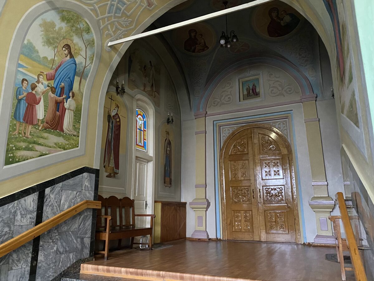 Собор Смоленской иконы Божией Матери, Белгород (Белгород, город, Белгородская область). интерьер и убранство, Вход в верхний храм