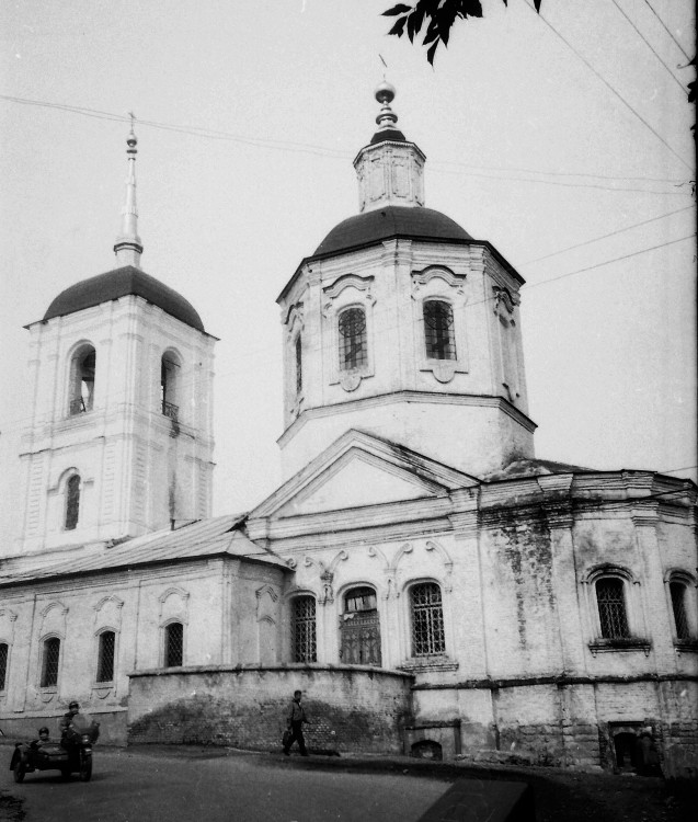 Елец. Церковь Введения во храм Пресвятой Богородицы. фасады