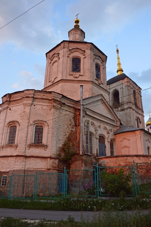 Елец. Церковь Введения во храм Пресвятой Богородицы. фасады