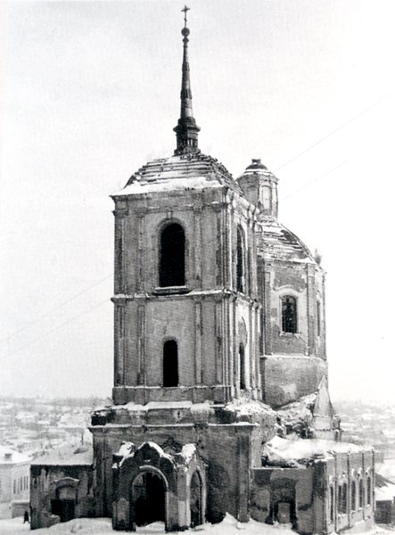 Елец. Церковь Введения во храм Пресвятой Богородицы. архивная фотография, Фото 1970-х г.г. 
Источник: https://vorgol.ru/istoriya-eltsa/xramy-i-monastyri-eltsa/vvedenskij-xram/