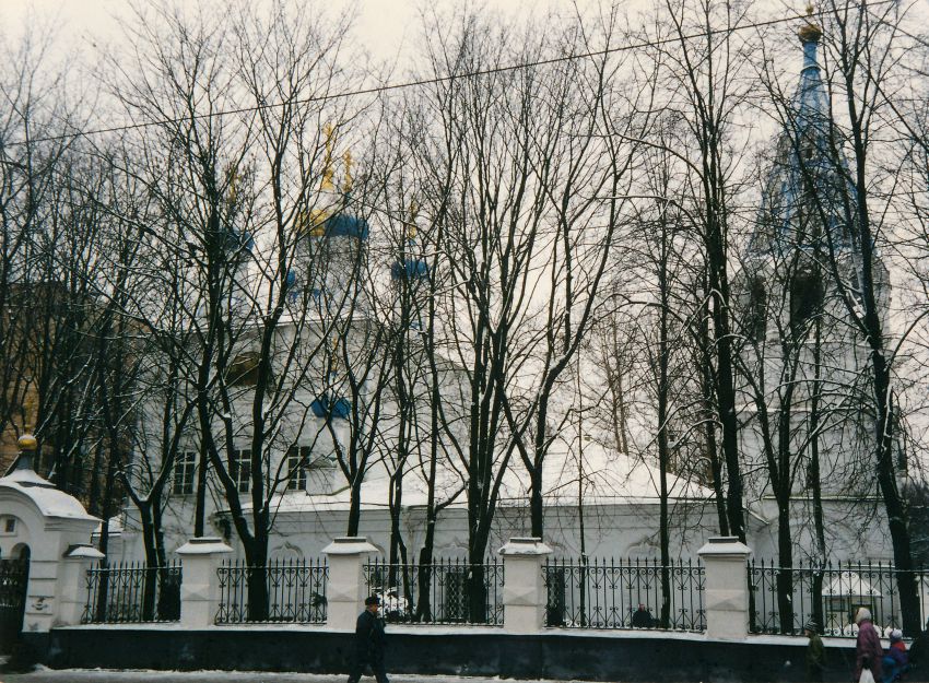 Лефортово. Церковь Петра и Павла в Лефортове. фасады