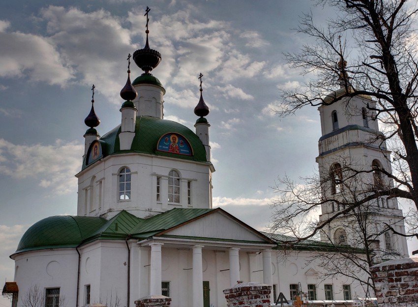Церковь Троицы Живоначальной, Хотеичи (Орехово-Зуевский городской округ, Московская область). фасады